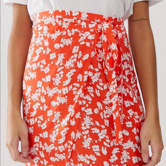 ASOS Design Floral Wrap Midi Skirt - Picture 5 of 5